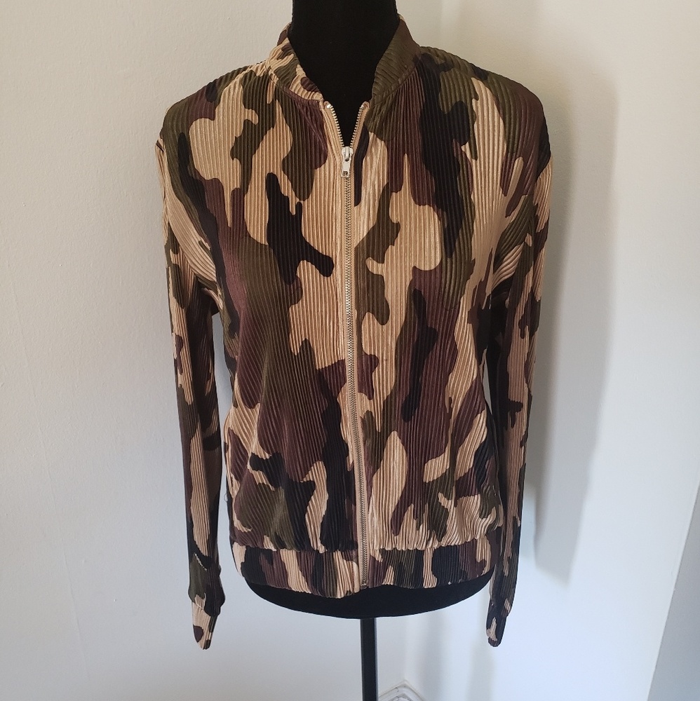 Baseball style Camo jacket NWT